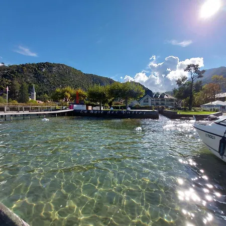 Au Bord Du D'annecy, Type Loft, Dans Avec Et Ponton Privee Apartment Duingt