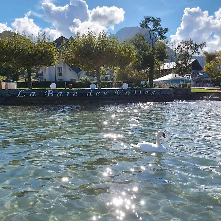 Au Bord Du D'annecy, Type Loft, Dans Avec Et Ponton Privee Apartment *